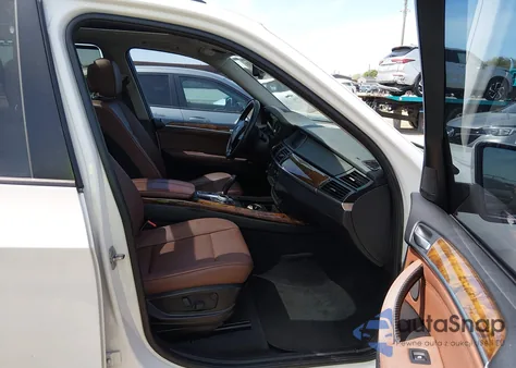 2011 BMW X5 xDrive35I/xDrive35I Premium/xDrive35I Sport Activity z USA, uszkodzony, nr VIN 5UXZV4C55BL415399